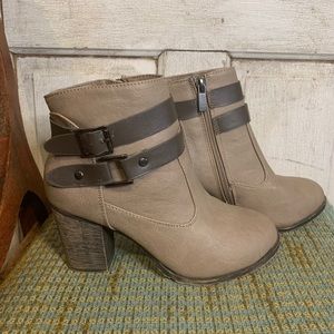 Dollhouse booties with buckles